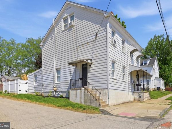 712 WELLS STREET , CONSHOHOCKEN, PA 19428
