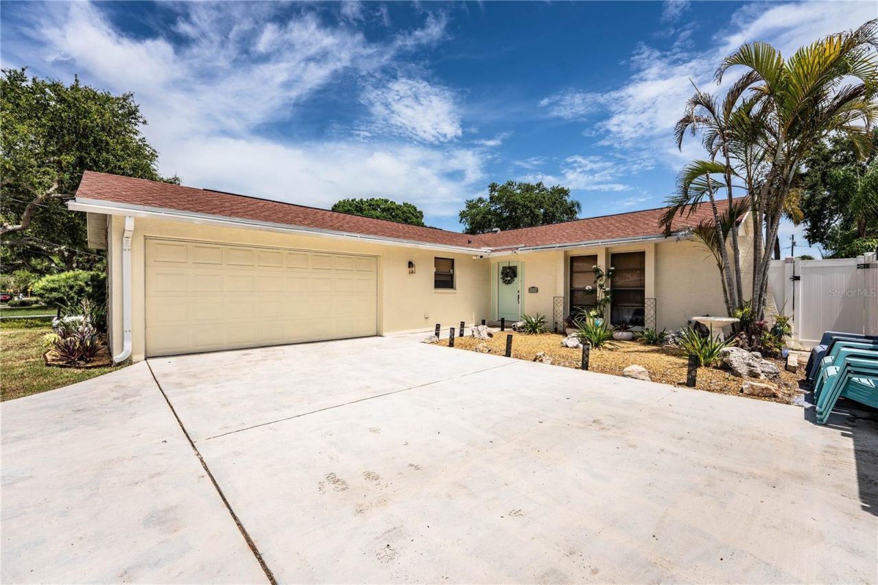 14803 Sunset Drive , Largo, FL 33774 Photo