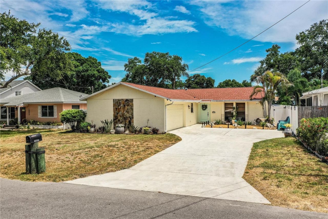 14803 Sunset Drive , Largo, FL 33774 Photo