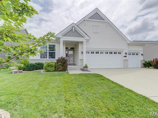 656 Moffett Laurel Drive, Lake St Louis, MO 63367