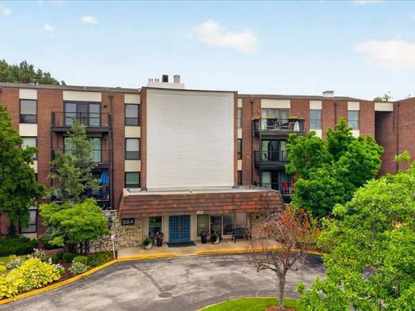 564 Sarah Lane, Unit 104, St Louis, MO 63141