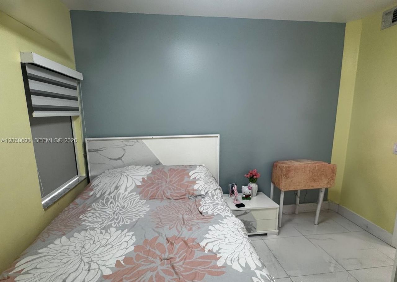 18306 NW 68th Ave , Unit A, Hialeah, FL 33015 Photo