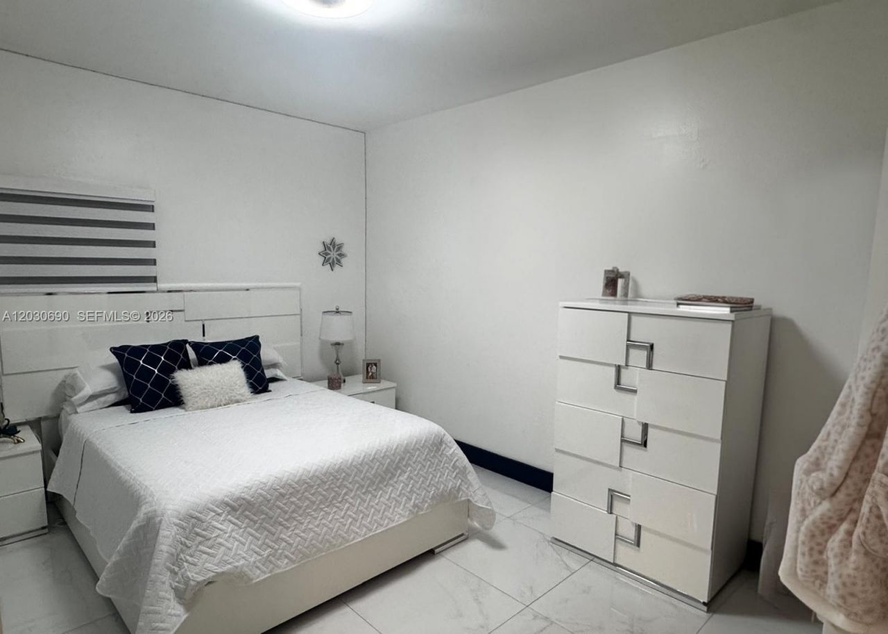 18306 NW 68th Ave , Unit A, Hialeah, FL 33015 Photo