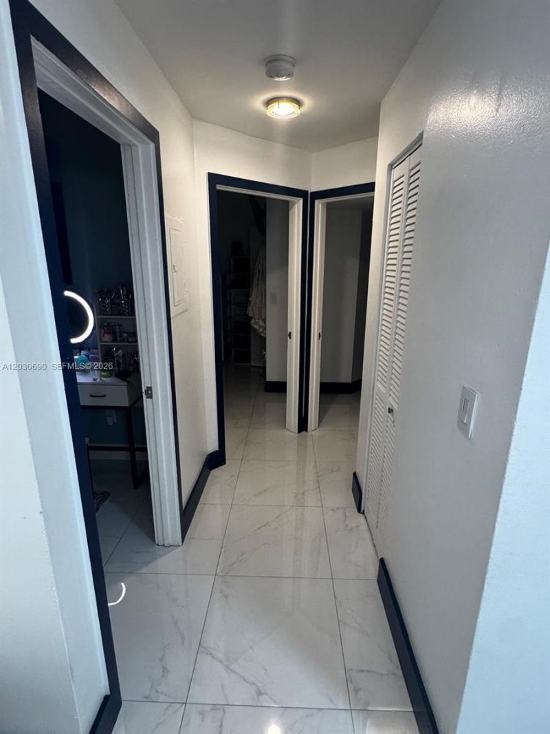 18306 NW 68th Ave , Unit A, Hialeah, FL 33015 Photo