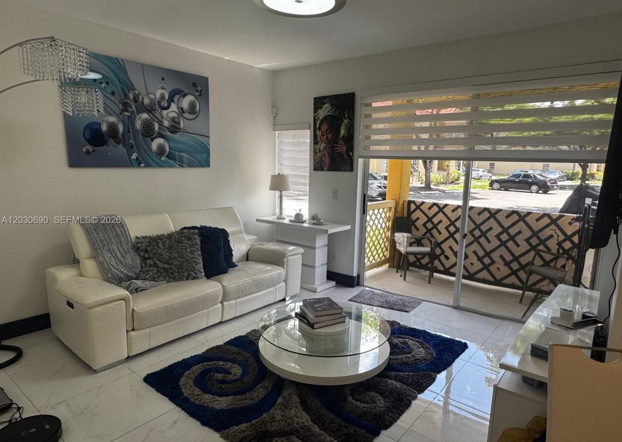 18306 NW 68th Ave , Unit A, Hialeah, FL 33015 Photo