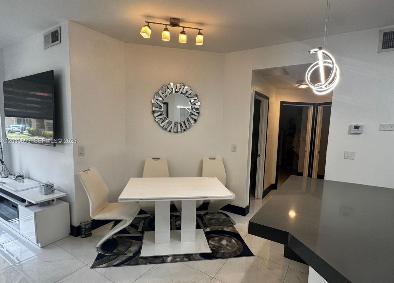 18306 NW 68th Ave , Unit A, Hialeah, FL 33015 Photo