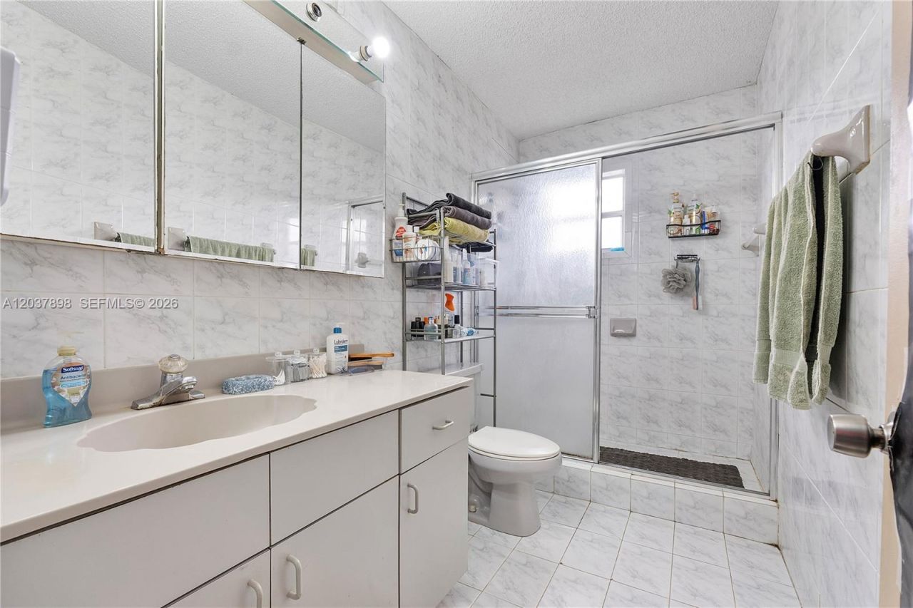 7560 Granada Blvd, Miramar, FL 33023 Photo