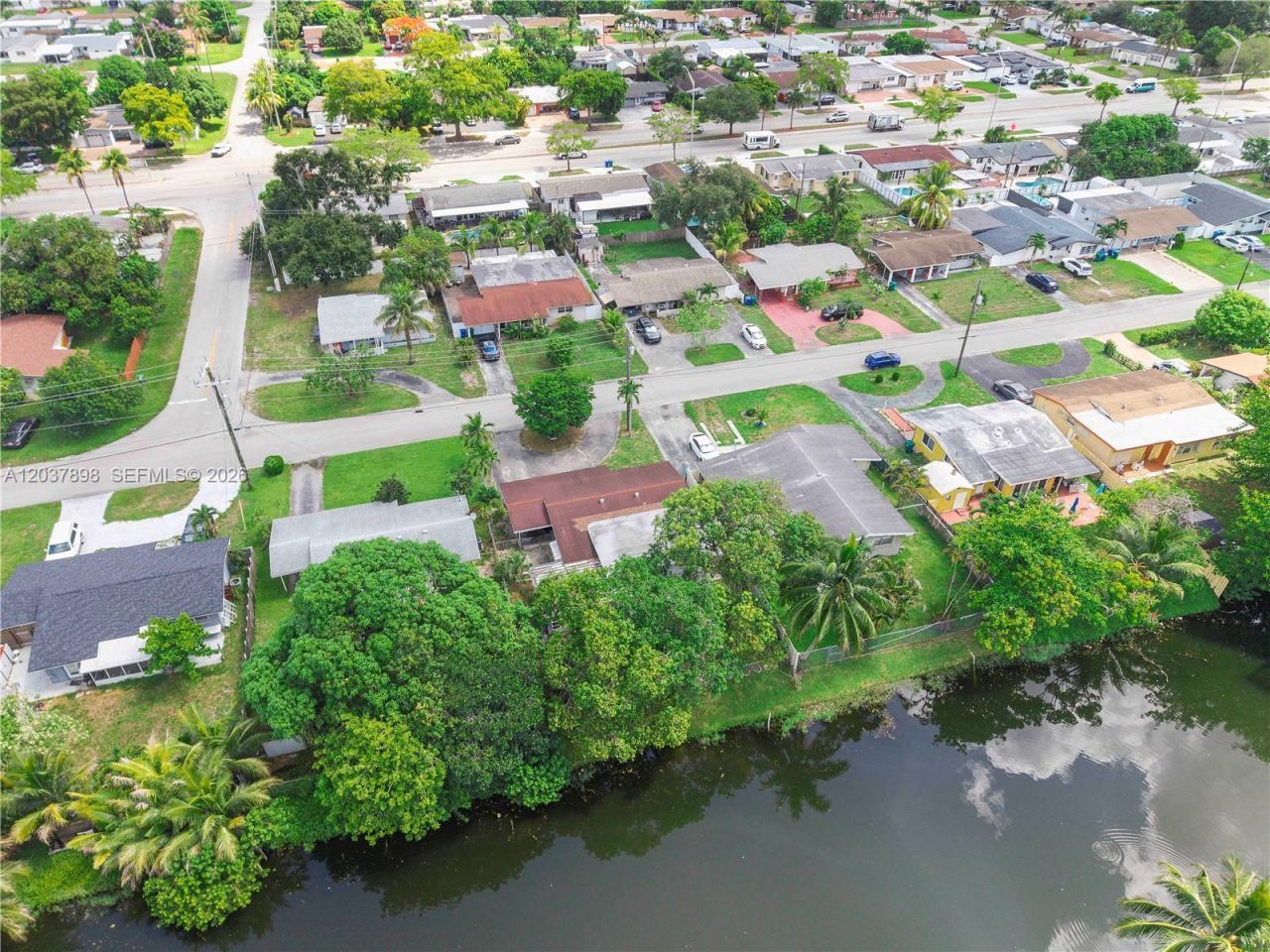 7560 Granada Blvd, Miramar, FL 33023 Photo