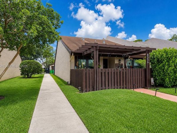 8356 NW 37th Pl , Unit E-9, Sunrise, FL 33351