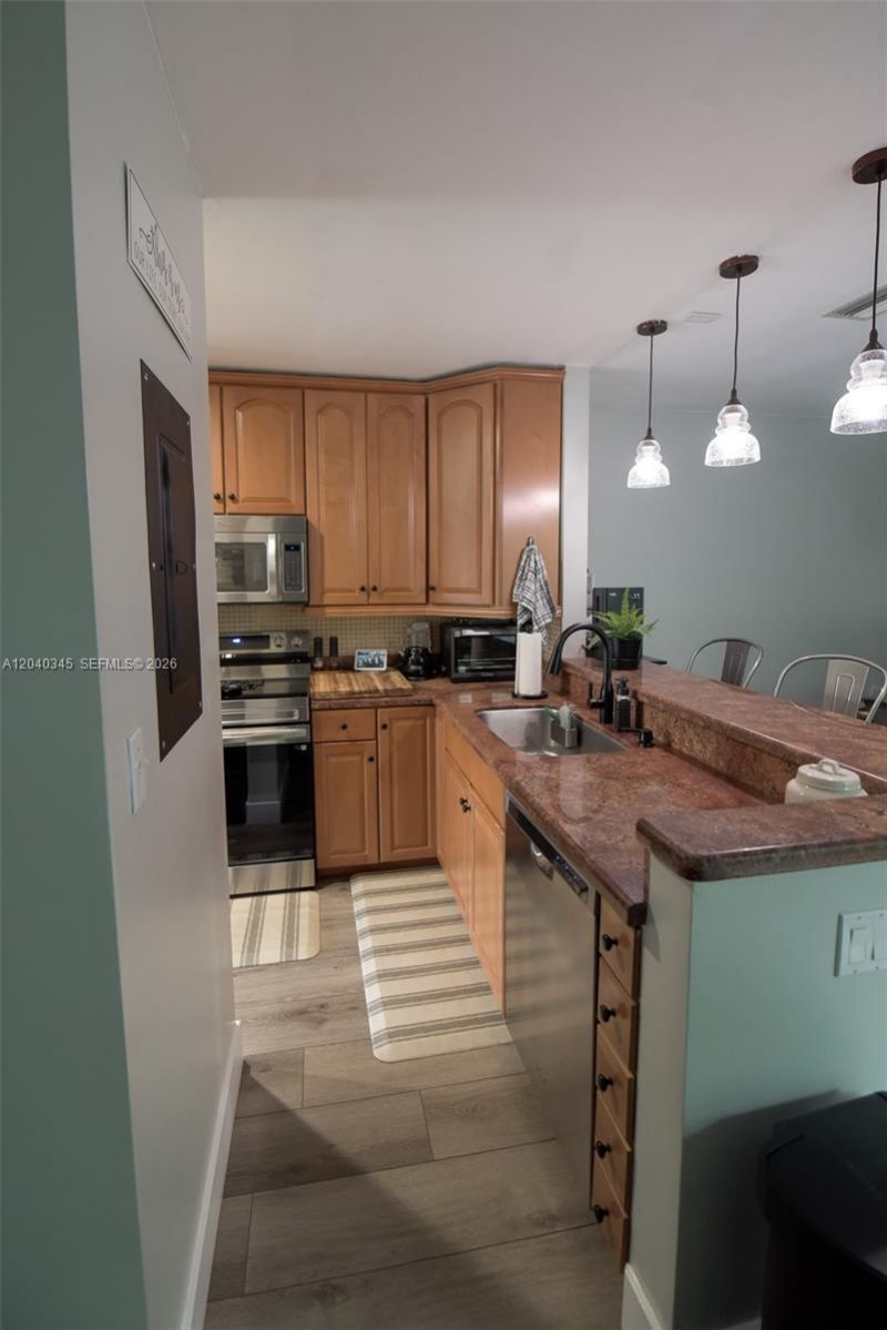 8356 NW 37th Pl , Unit E-9, Sunrise, FL 33351 Photo