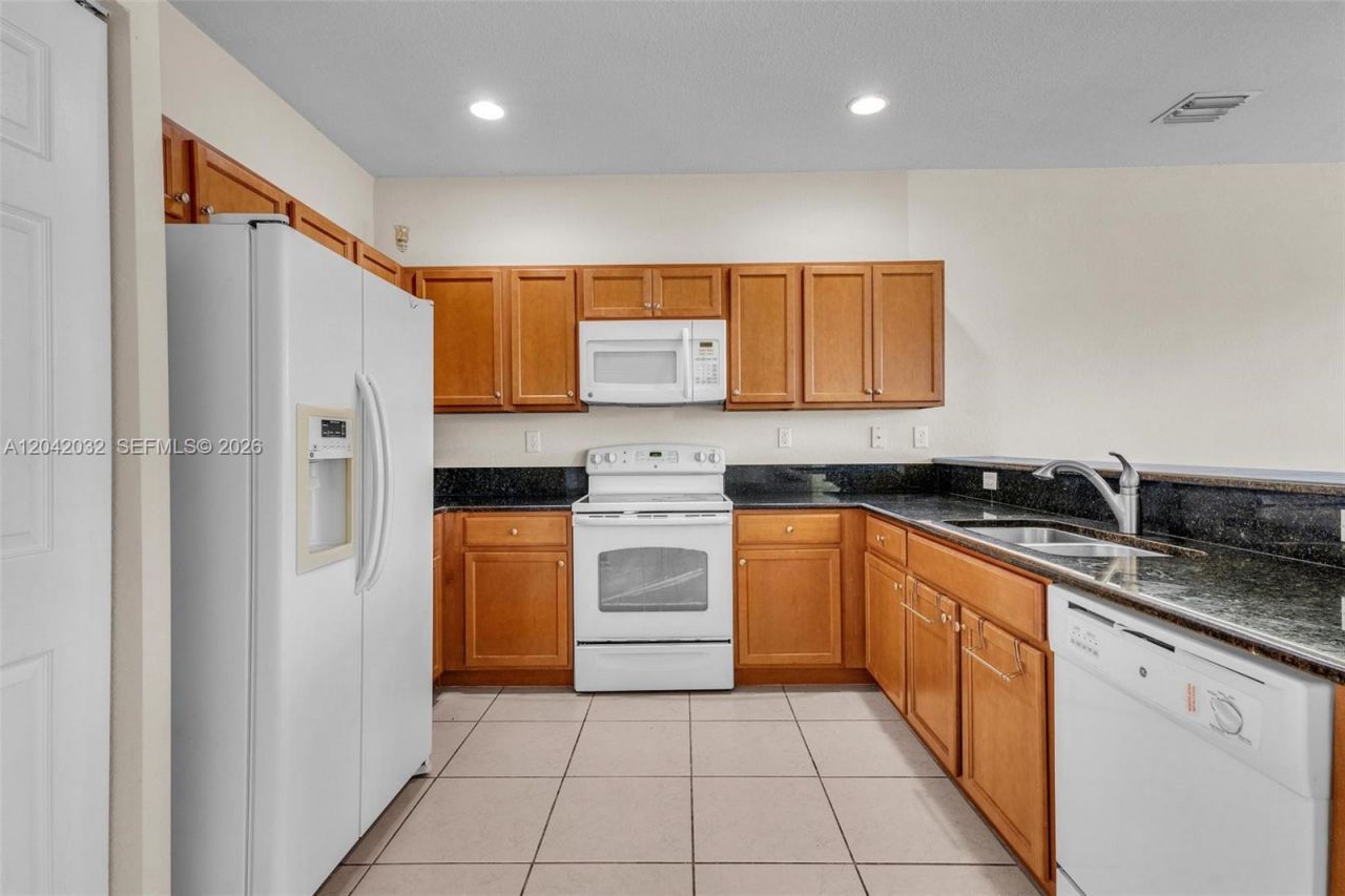 9011 SW 227th St , Unit 1, Cutler Bay, FL 33190 Photo