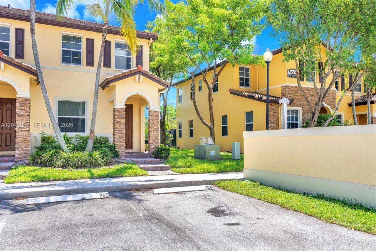 9011 SW 227th St , Unit 1, Cutler Bay, FL 33190 Photo