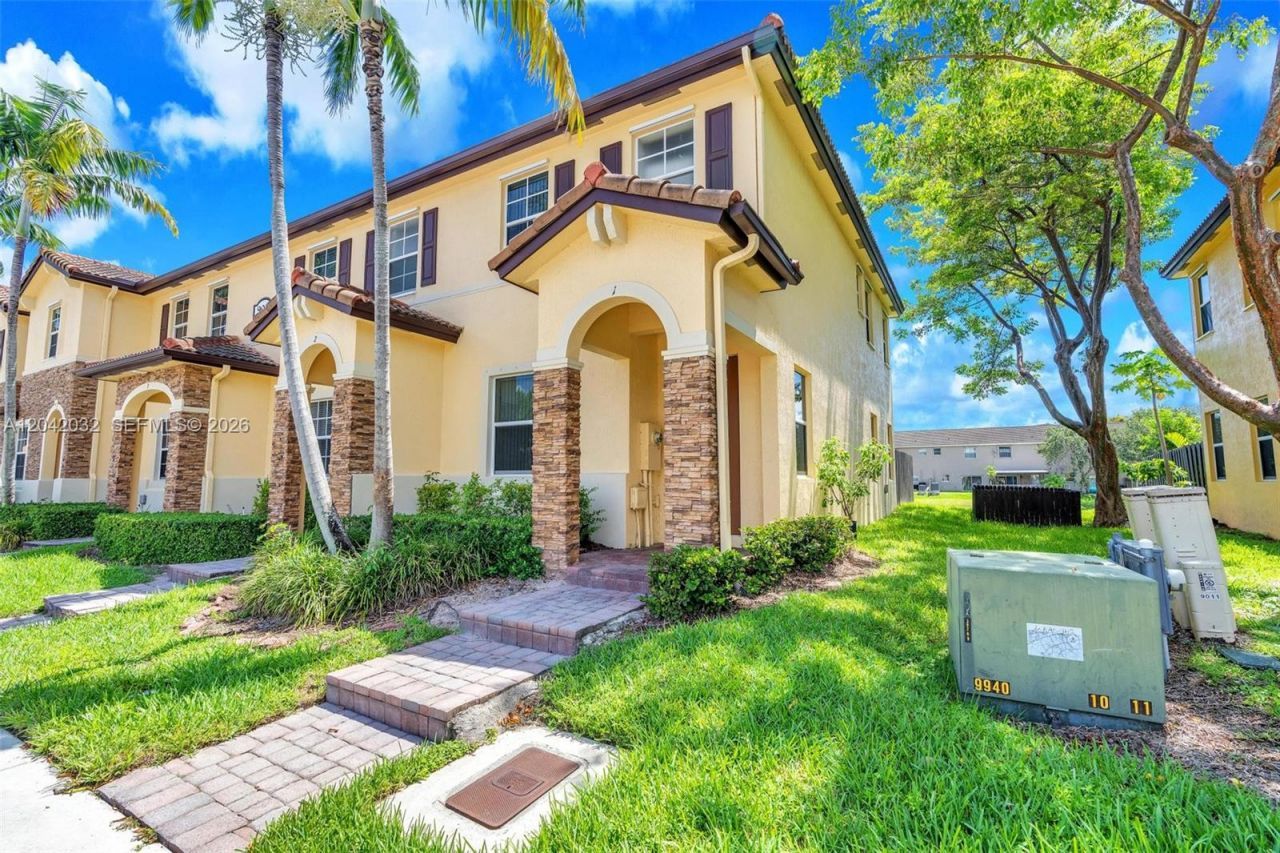 9011 SW 227th St , Unit 1, Cutler Bay, FL 33190 Photo