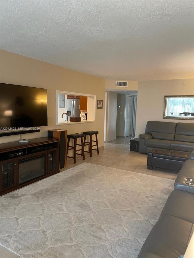 9520 Seagrape Dr , Unit 106, Davie, FL 33324 Photo