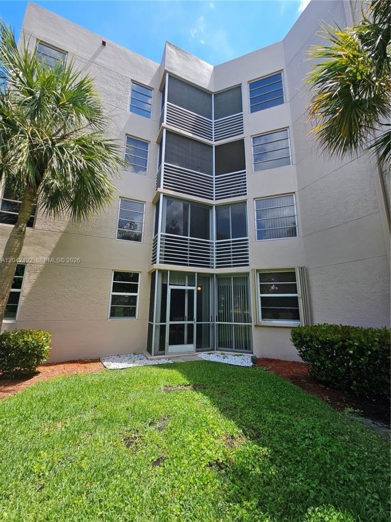 9520 Seagrape Dr , Unit 106, Davie, FL 33324 Photo