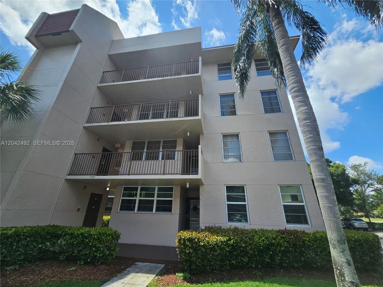 9520 Seagrape Dr , Unit 106, Davie, FL 33324 Photo