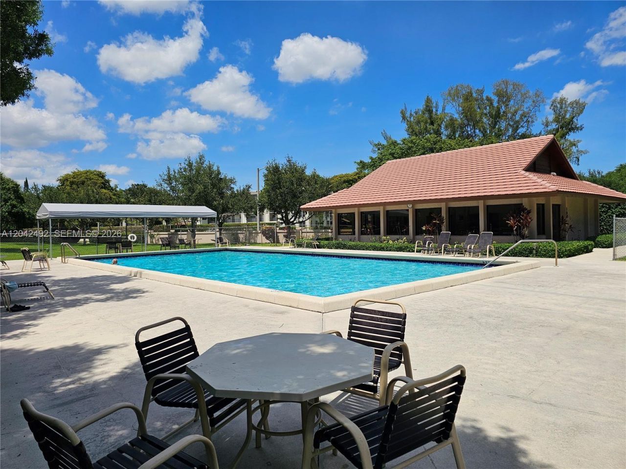 9520 Seagrape Dr , Unit 106, Davie, FL 33324 Photo