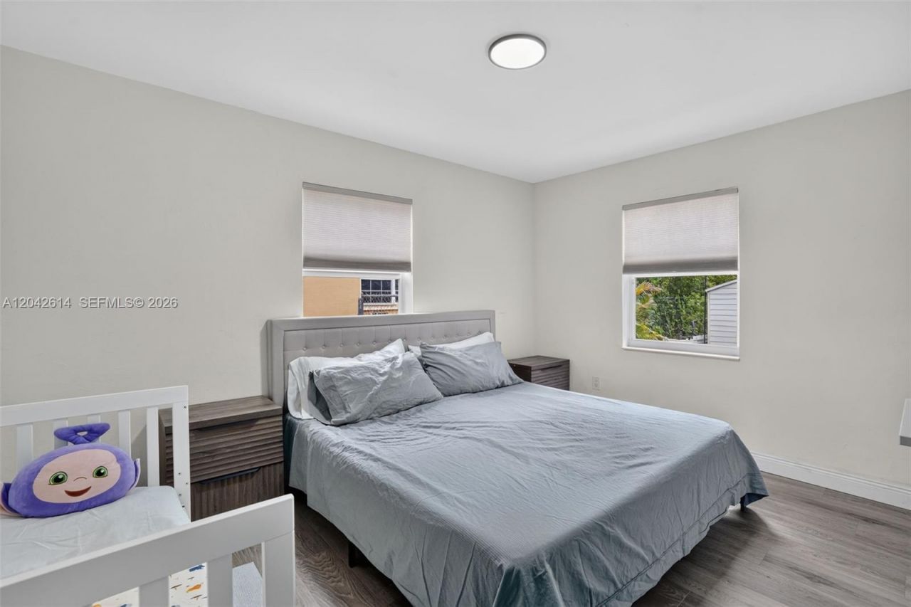 2446 Mckinley St , Hollywood, FL 33020 Photo