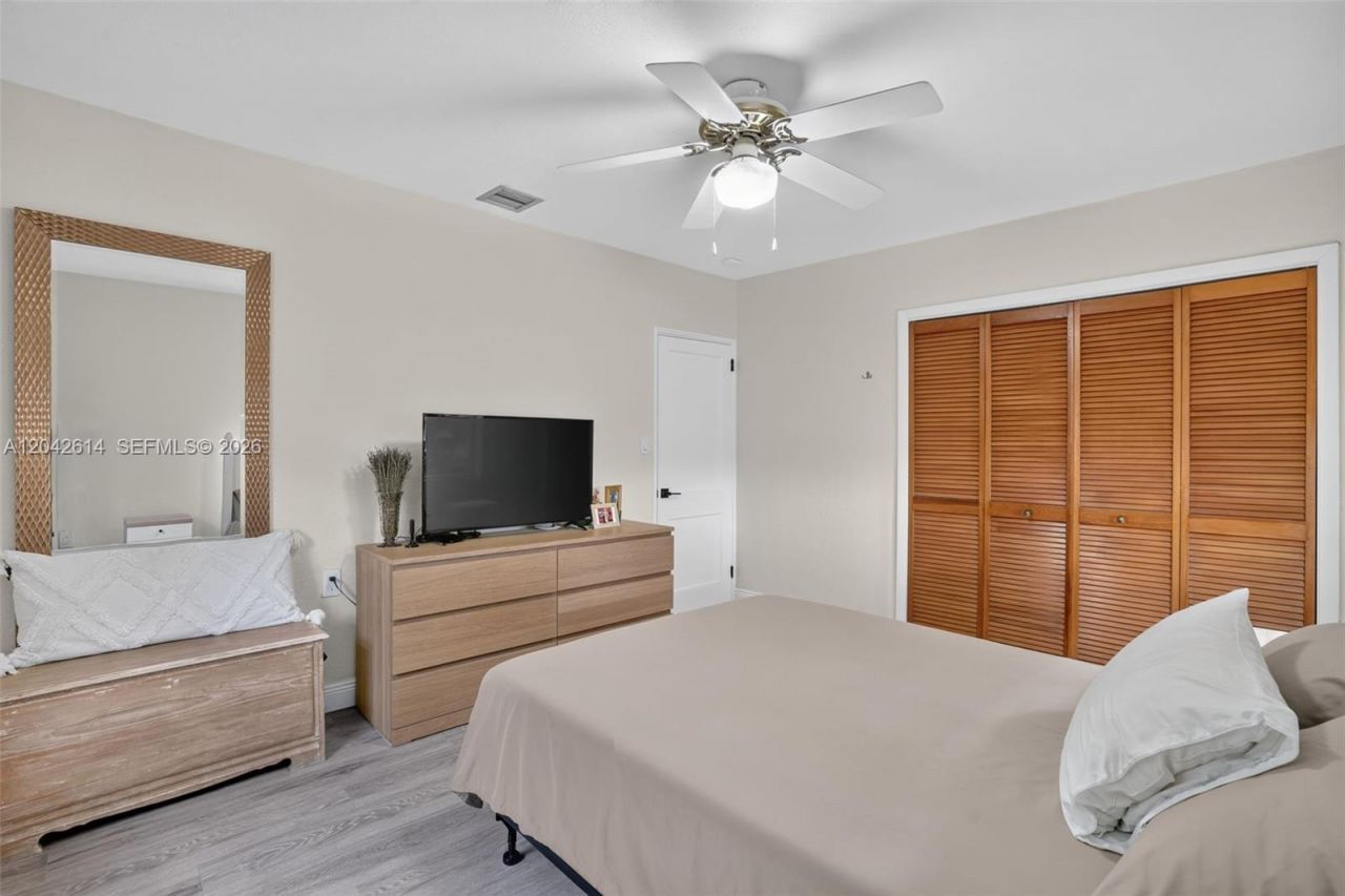 2446 Mckinley St , Hollywood, FL 33020 Photo