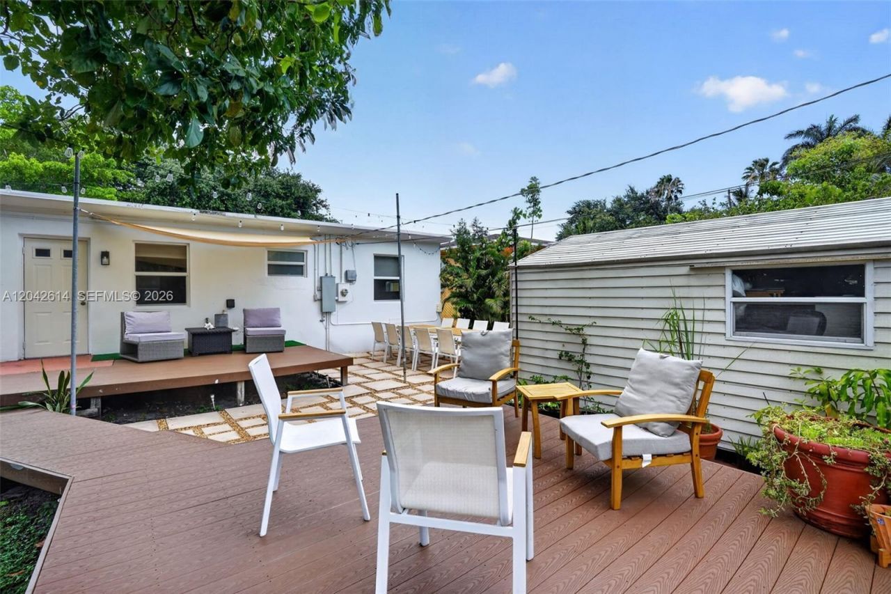 2446 Mckinley St , Hollywood, FL 33020 Photo