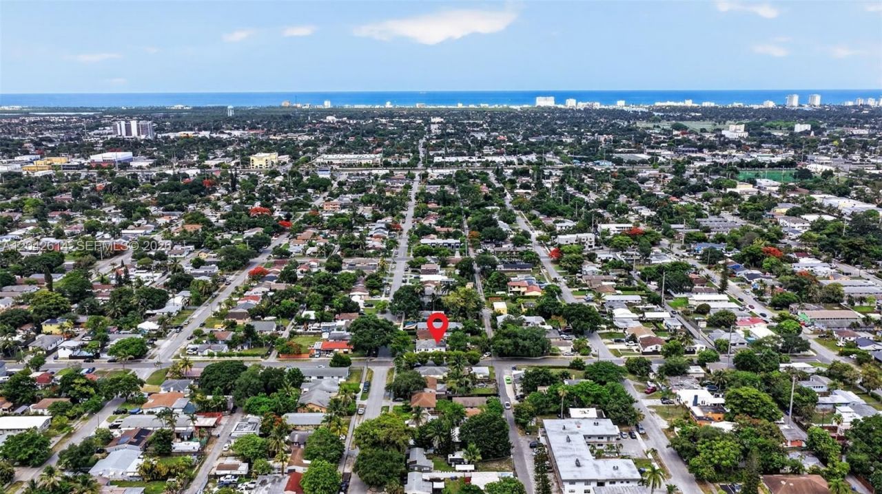 2446 Mckinley St , Hollywood, FL 33020 Photo