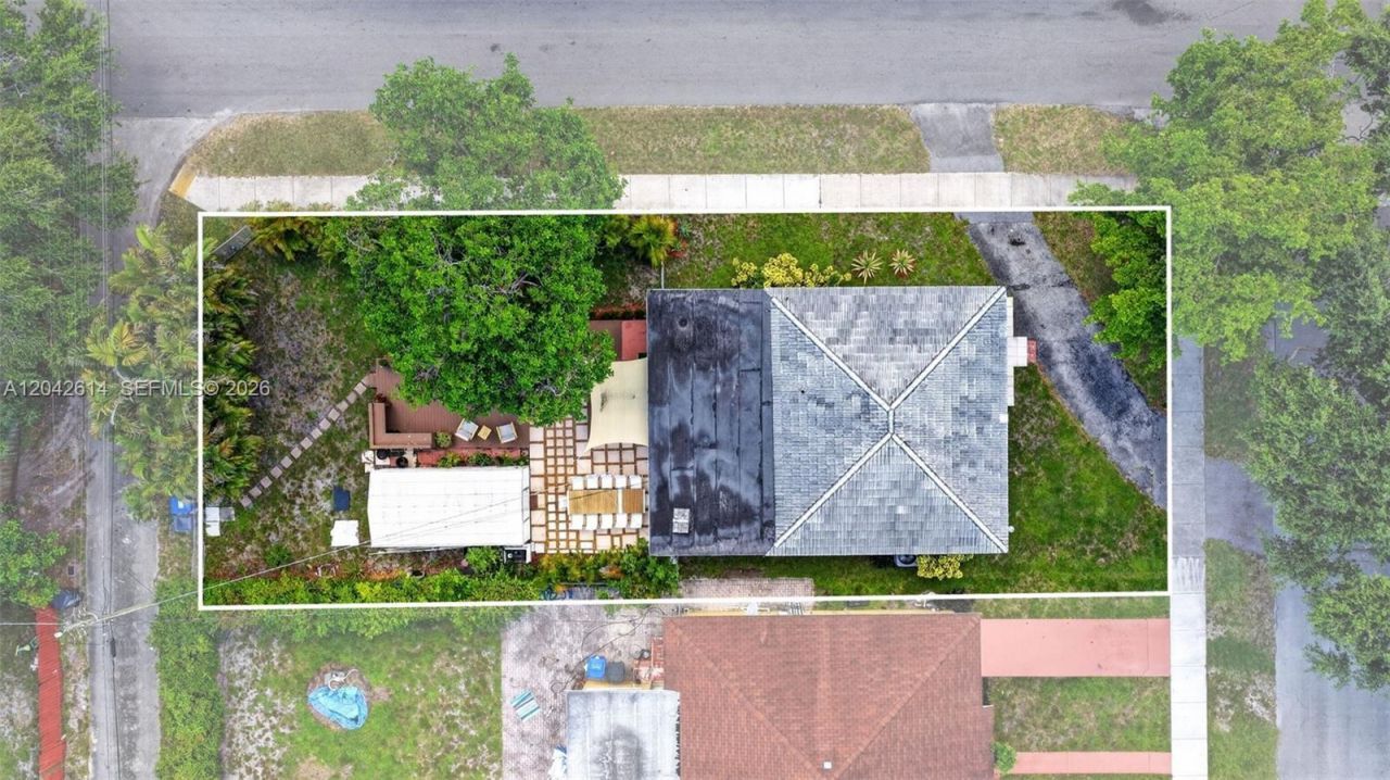 2446 Mckinley St , Hollywood, FL 33020 Photo