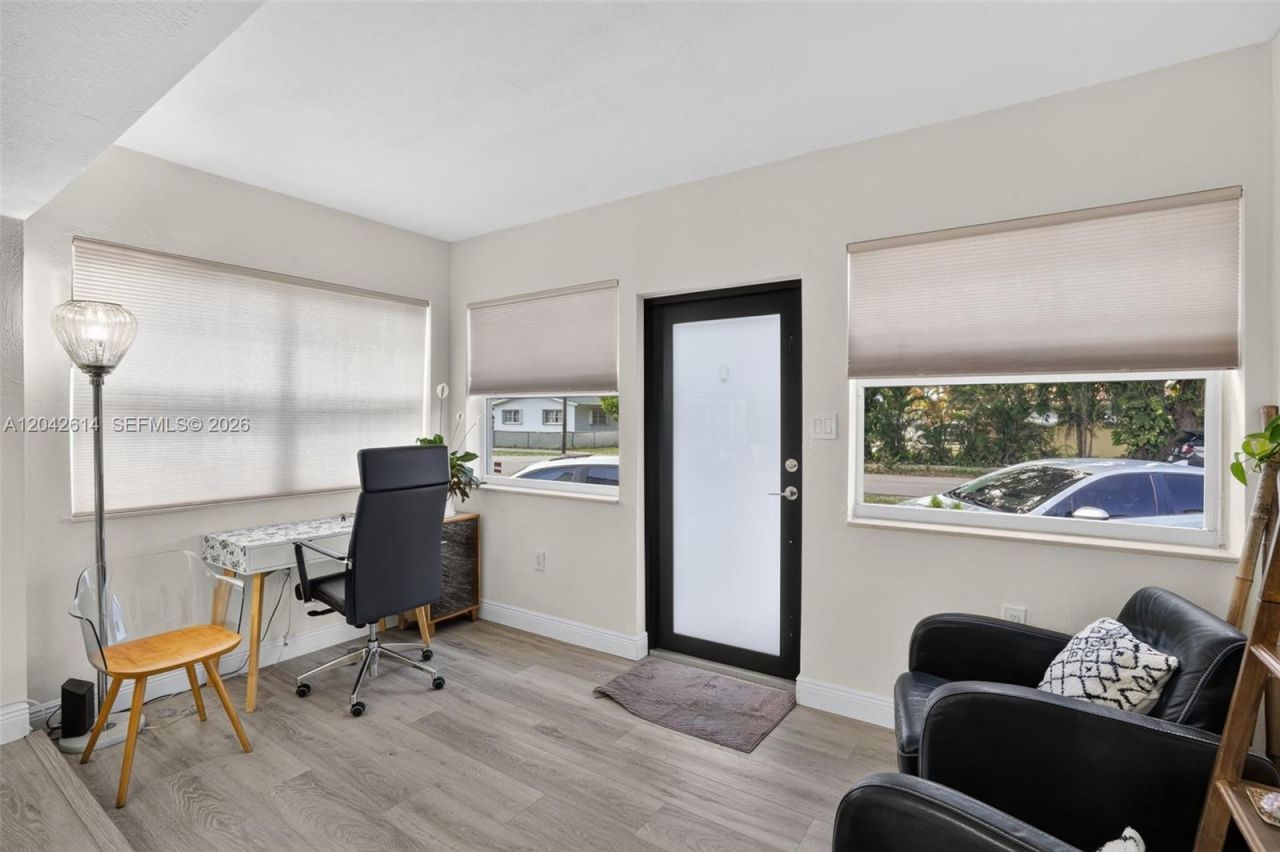 2446 Mckinley St , Hollywood, FL 33020 Photo