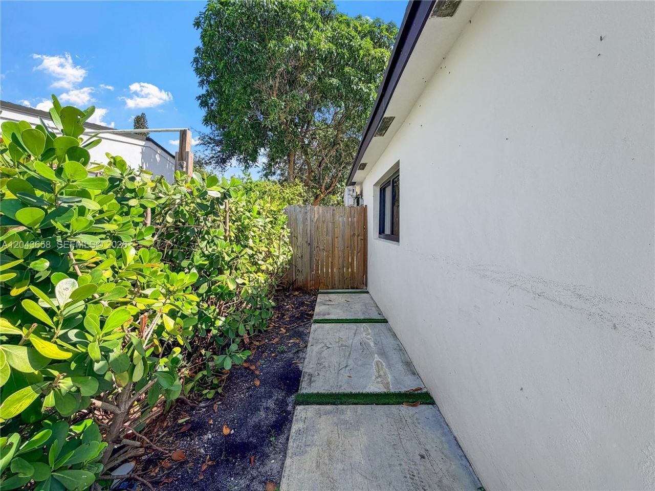 55 NW 125th St, North Miami, FL 33168 Photo