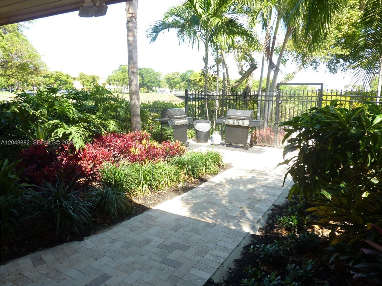 3200 N Palm Aire Dr , Unit 305, Pompano Beach, FL 33069 Photo