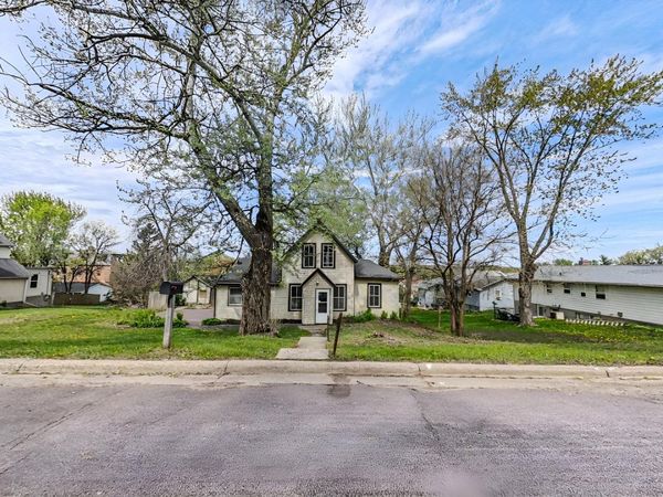 320 N 3rd Street, Le Sueur, MN 56058