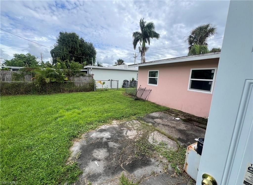 160 Brooks Rd , North Fort Myers, FL 33917 Photo