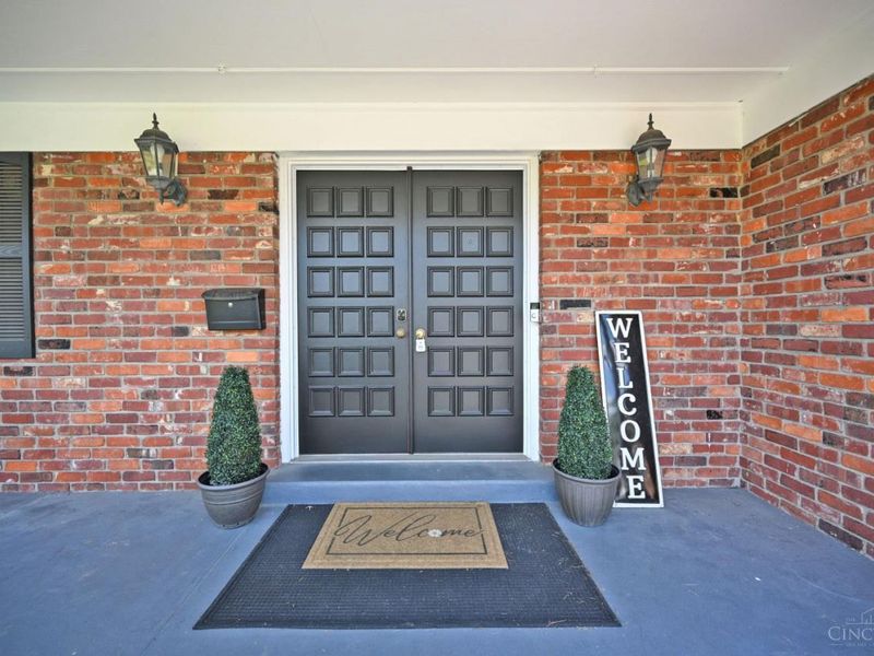 12193 Bath Court, Sharonville, OH 45241 Photo 2