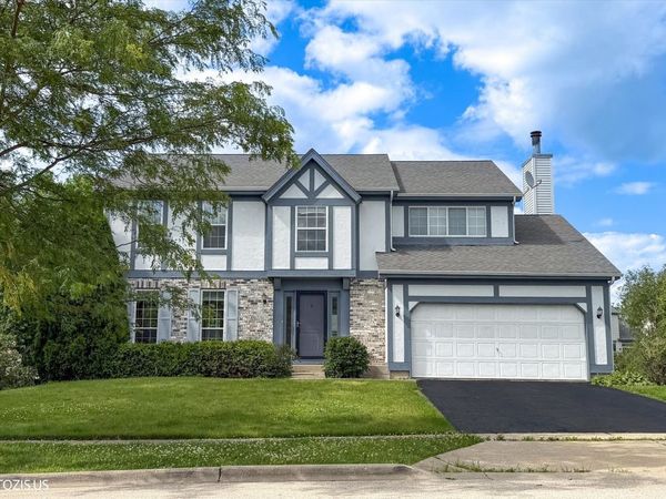 1906 Armwood Lane , Mundelein, IL 60060