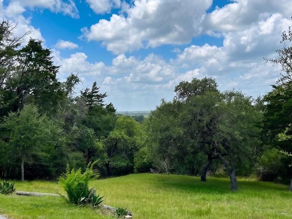 404 Valley View DR, La Grange, TX 78945
