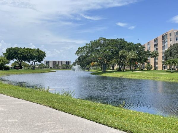 4 Abbey Lane, Unit 103, Delray Beach, FL 33446