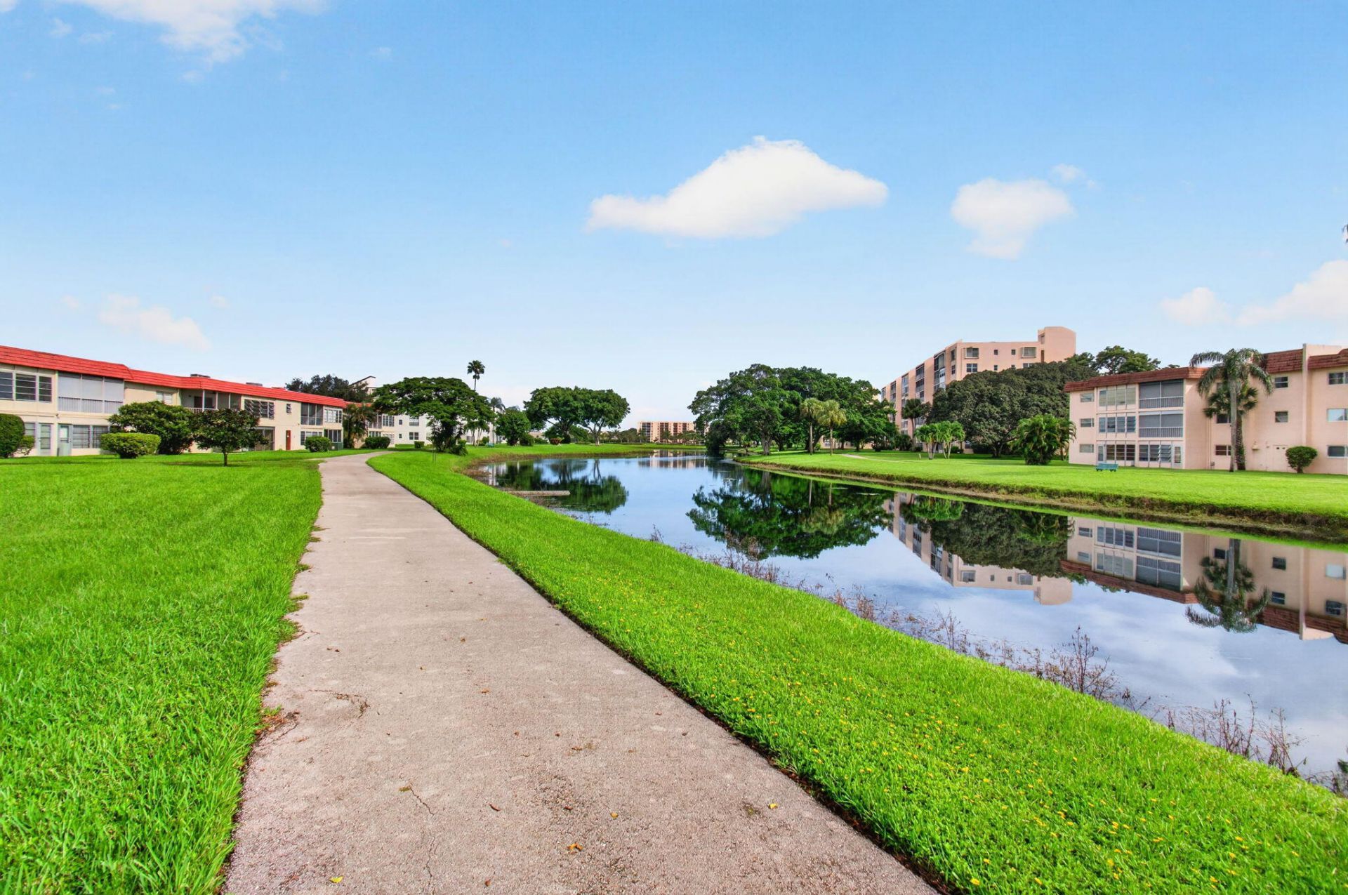 4 Abbey Lane, Unit 103, Delray Beach, FL 33446 Photo