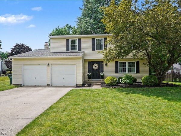 4622 Dresher Trail, Stow, OH 44224