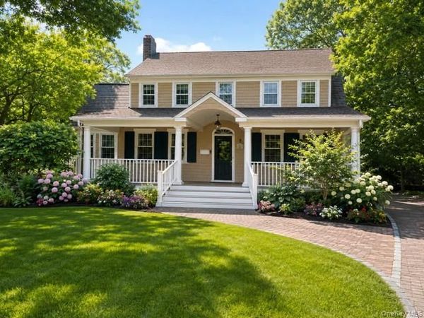341 Woodland Drive, Brightwaters, NY 11718