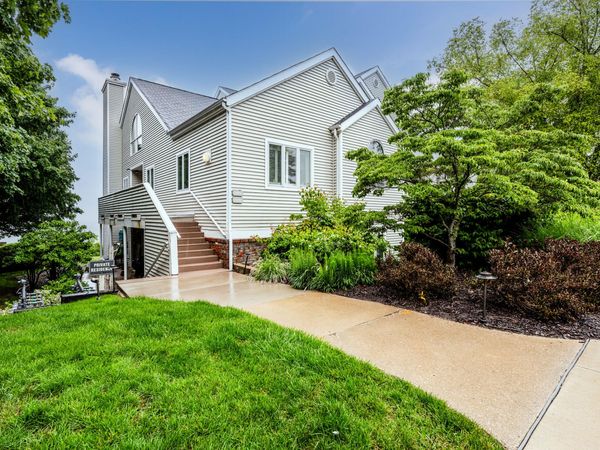 1810 Lakeshore Drive, Unit 7, St. Joseph, MI 49085