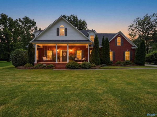 1013 Mill Race Circle, Guntersville, AL 35976