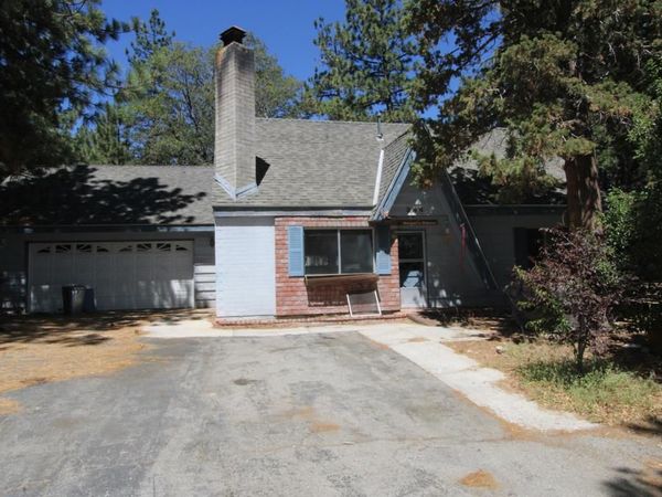 346 Victoria Lane, Sugarloaf, CA 92386