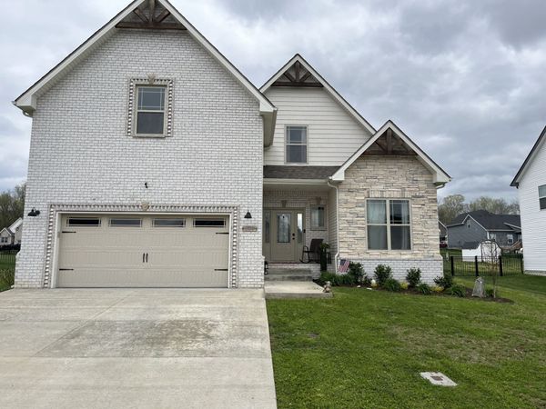 445 Crestwicke Ct , Clarksville, TN 37043