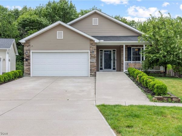 3502 Astor Lane , Lorain, OH 44053