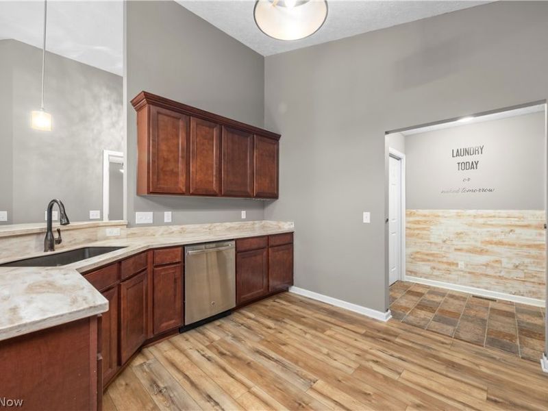 3502 Astor Lane, Lorain, OH 44053 Photo 12