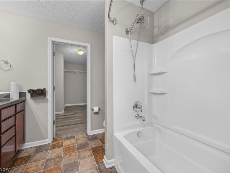 3502 Astor Lane, Lorain, OH 44053 Photo 27