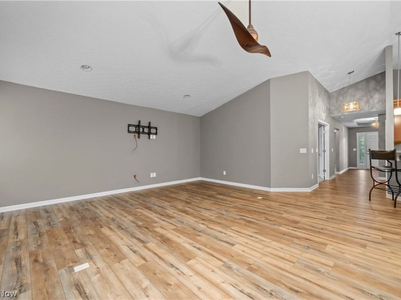 3502 Astor Lane, Lorain, OH 44053 Photo 9