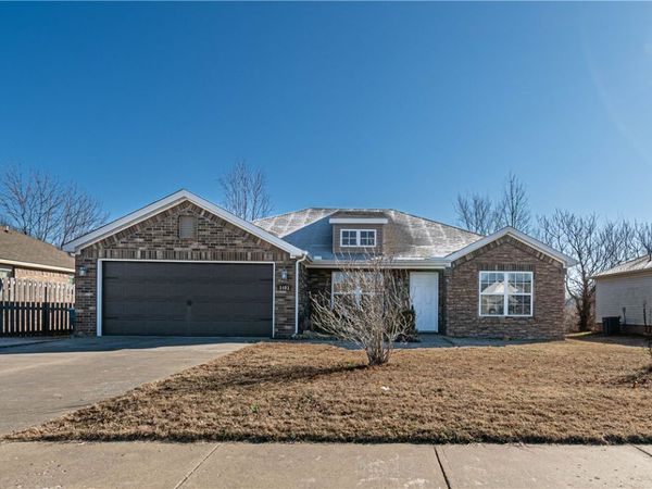 5403 SW Cherry Creek Road, Bentonville, AR 72713