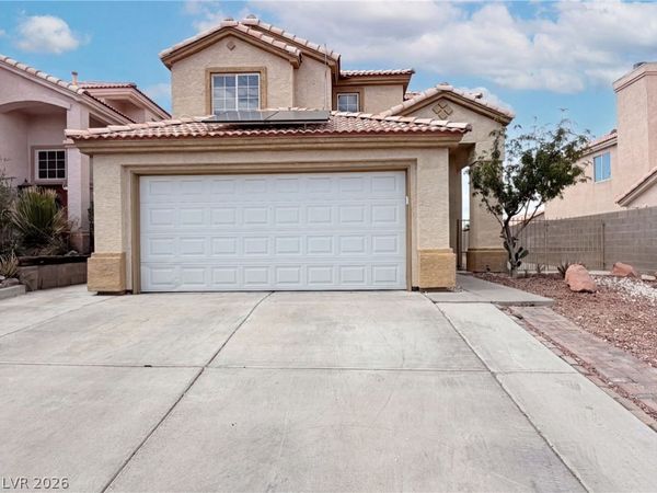 9328 Chilly Pond Avenue , Las Vegas, NV 89129