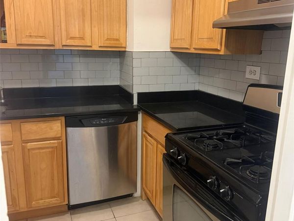67-41 Burns Street , Unit 417, Forest Hills, NY 11375