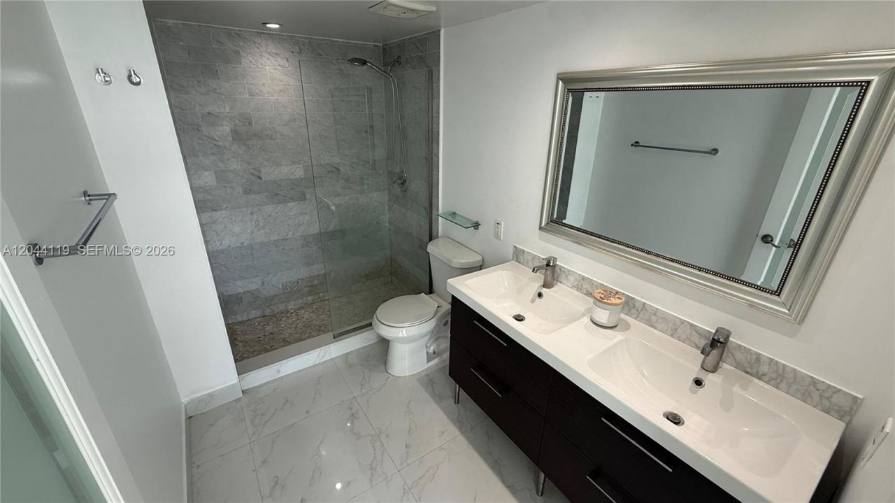 1345 Lincoln Rd , Unit 1003, Miami Beach, FL 33139 Photo